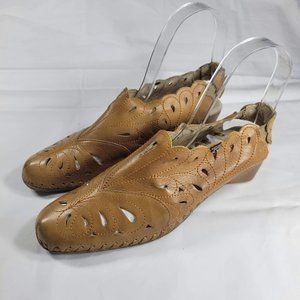 Pikolinos- 7.5-8 (38) Romana slingback sandals- leather, laser cut floral motif.